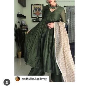 Green and Cream Long Sleeve V-Neck Dress for Wedding Guest